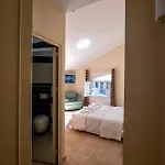 Olimpic 4* טיראנה